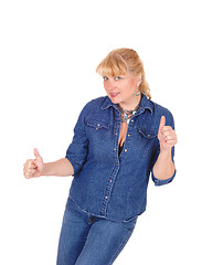 Image showing Woman standing gesturing with hands.