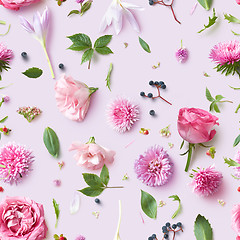 Image showing Seamless wallpaper pattern of pink flowers