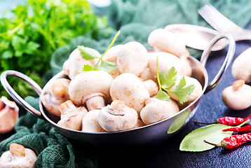 Image showing raw mushrooms