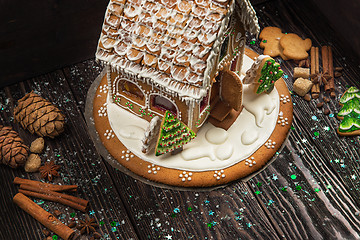 Image showing Homemade gingerbread house