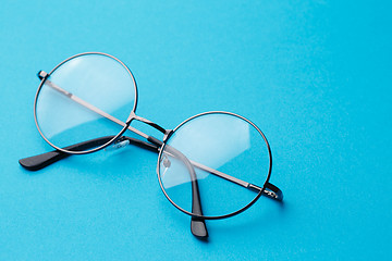 Image showing Round spectacles with transparent lenses