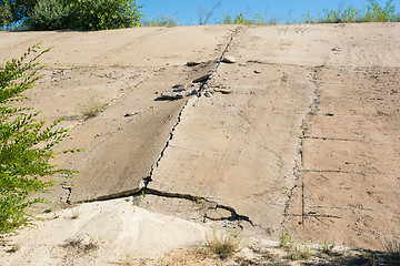 Image showing Deformation betonirovonogo unfinished portion of the shipping channel Volga-Don 2, near the village of Erzovka Gorodishchenskoye District, Volgograd Region, Russia