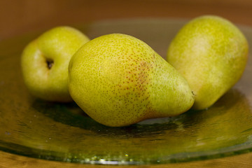 Image showing tree pears on a plate