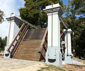 Image showing old leaking dam