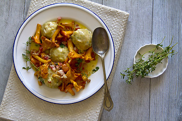 Image showing Bread dumplings with chanterelles