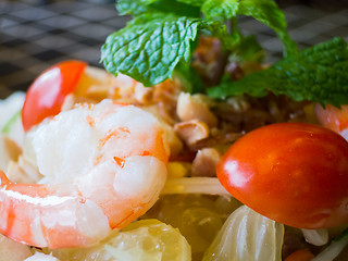 Image showing Shrimp and pomelo salad