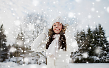 Image showing happy woman outdoors in winter