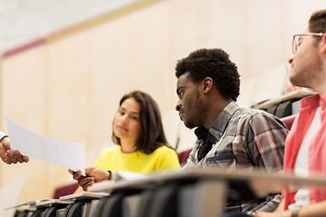 Image showing international students with test on lecture