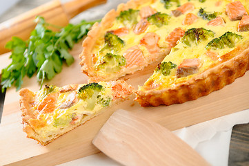 Image showing delicious pie with salmon and broccoli