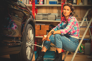 Image showing replacement car wheels in the service station