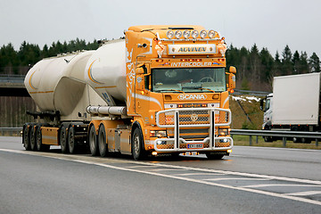 Image showing Scania R164 Tank Truck of Kuljetus Auvinen