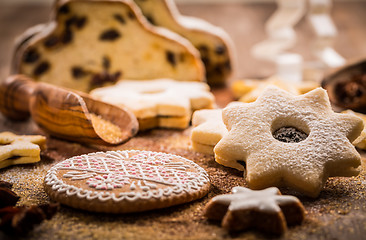 Image showing Christmas stollen with cookies