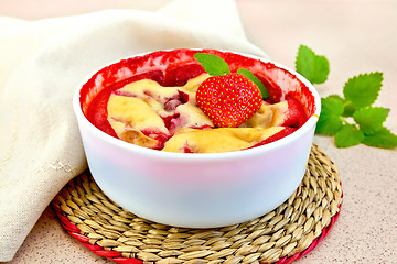 Image showing Pudding strawberry in bowl on table