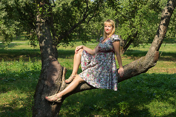 Image showing Expectant mother in the Park