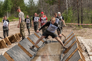 Image showing Participants carry out anti-gravitation exercise