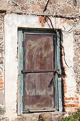 Image showing old iron door of the building