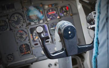 Image showing Center console and throttles in airplane