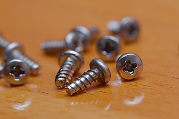 Image showing Screws on a table