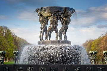 Image showing Fountain in The Vigeland Park Oslo