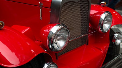 Image showing Headlight of a vintage car