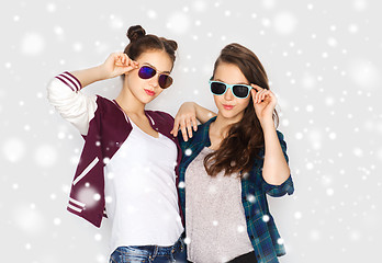 Image showing happy smiling pretty teenage girls in sunglasses