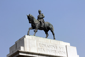 Image showing Edwards VII Rex imperator statue, southern entrance of Victoria Memorial Hall, Kolkata, India