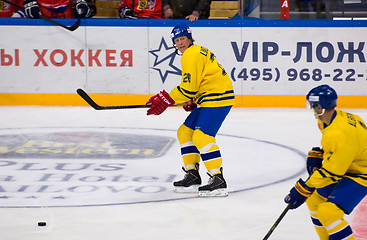 Image showing Willy Lindstrom (20) dribble