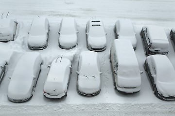 Image showing Winter parking cars