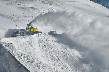 Image showing Driving in snow