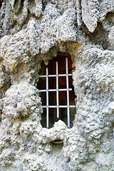 Image showing Creepy window at Wallenstein Palace