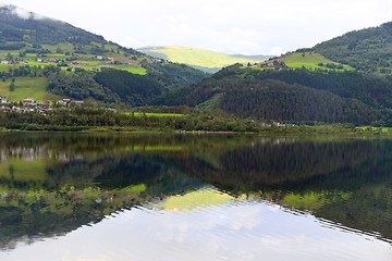 Image showing Vangsvatnet mirror lake in Voss.