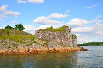 Image showing Suomenlinna fortress ruins view from a boat