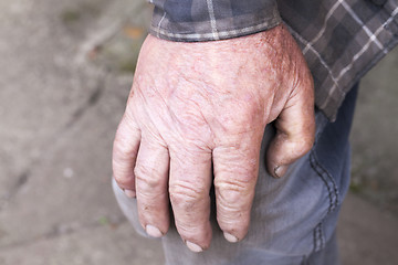 Image showing hand of an old man