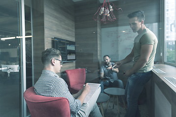 Image showing team meeting and brainstorming in small private office