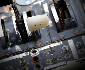 Image showing Center console and throttles in airplane