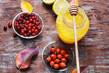 Image showing remedy from berries and honey