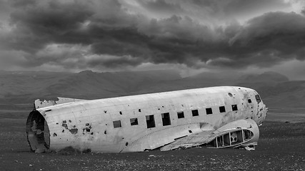 Image showing The abandoned wreck of a US military plane on Southern Iceland -