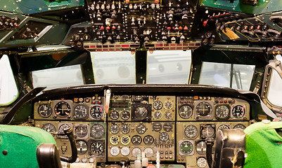 Image showing Center console and throttles in airplane