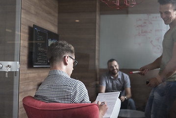 Image showing team meeting and brainstorming in small private office