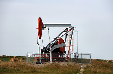 Image showing Oil pump jack