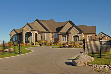 Image showing Large mansion with driveway.