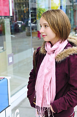 Image showing Teenage girl shopping