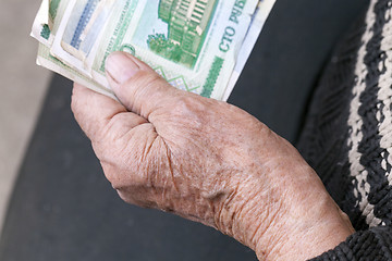 Image showing Belarusian money in hands