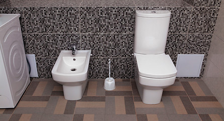 Image showing white toilet bowl and bidet