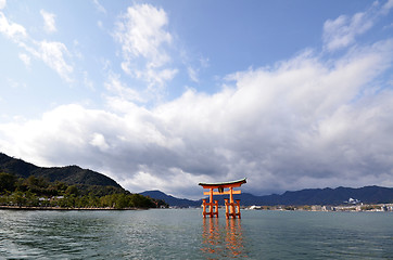 Image showing Floating Torii gate of Itsukushima Shrine, Japan