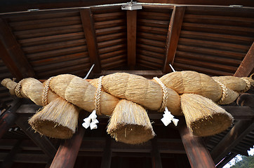 Image showing Sacred Straw Rope in front of the Prayer Hall of Izumo-taisha