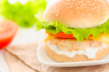 Image showing Fresh and tasty burger