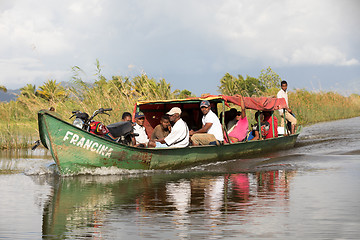 Image showing Life in madagascar countryside on river