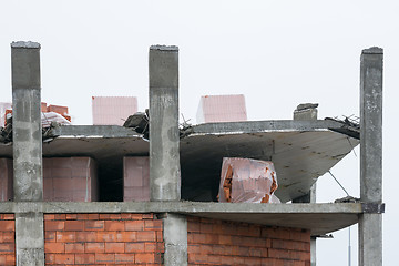 Image showing The collapse of the floor slab in the construction of the house