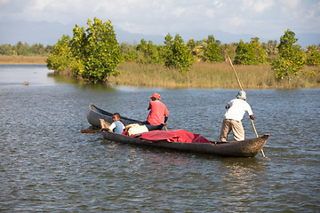 Image showing Life in madagascar countryside on river